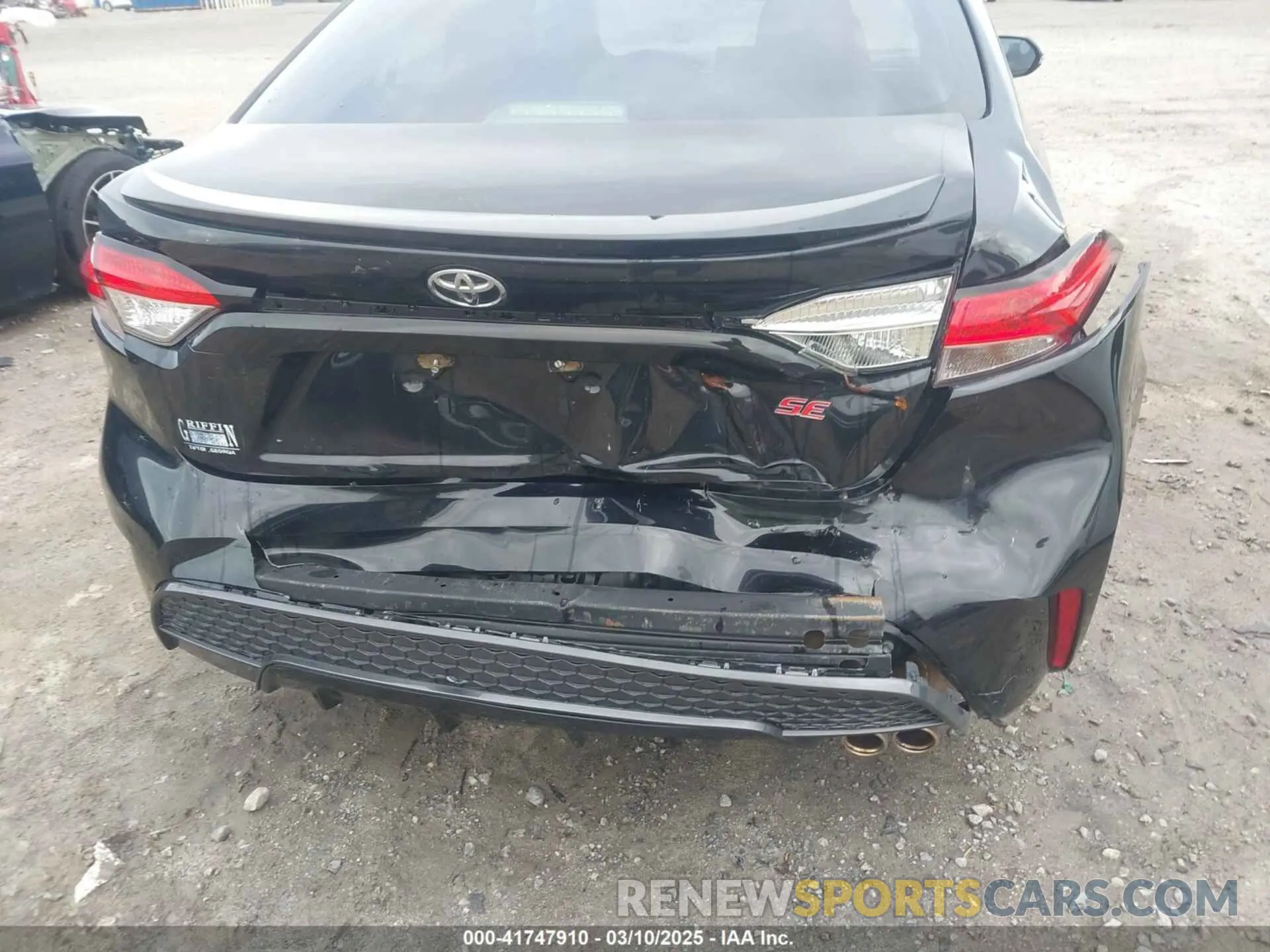 6 Photograph of a damaged car 5YFS4RCE3LP051561 TOYOTA COROLLA 2020