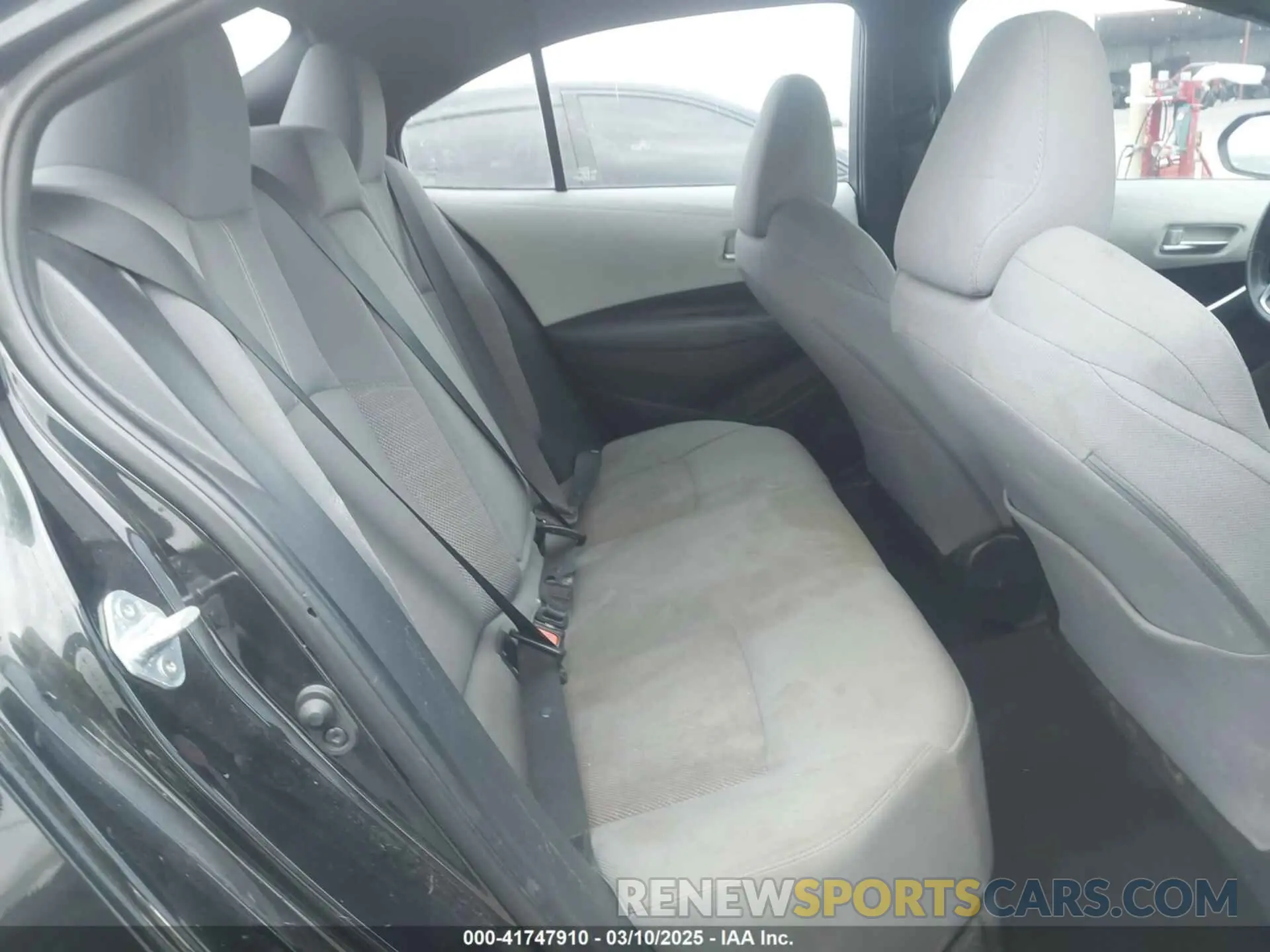 8 Photograph of a damaged car 5YFS4RCE3LP051561 TOYOTA COROLLA 2020