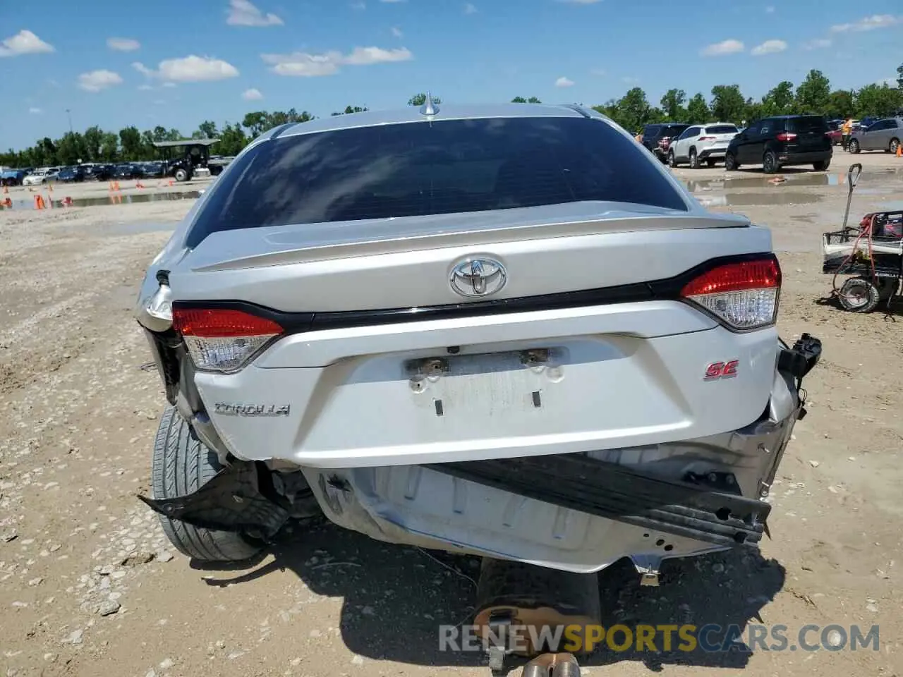 6 Photograph of a damaged car 5YFS4RCE3LP055349 TOYOTA COROLLA 2020