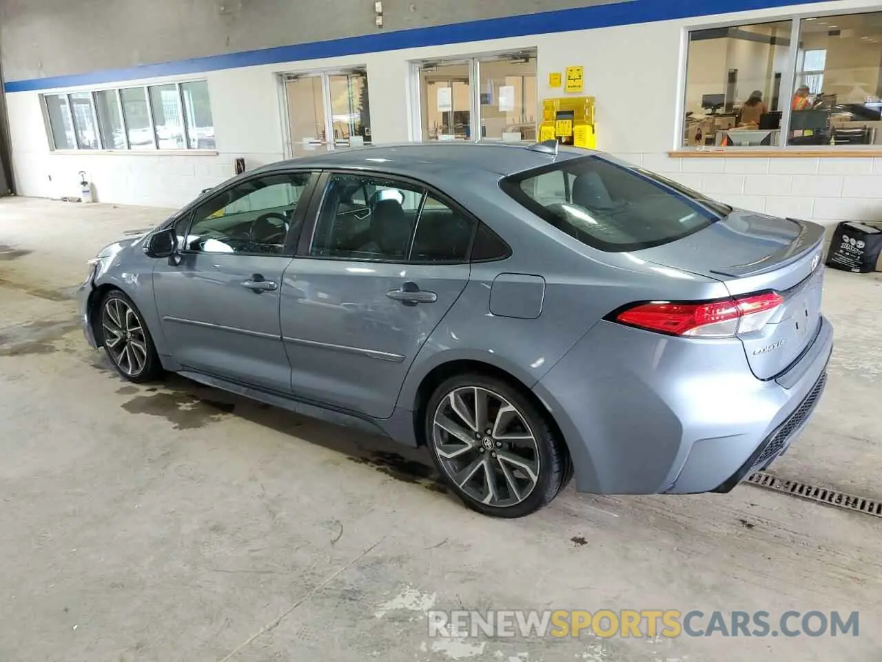 2 Photograph of a damaged car 5YFS4RCE4LP013398 TOYOTA COROLLA 2020