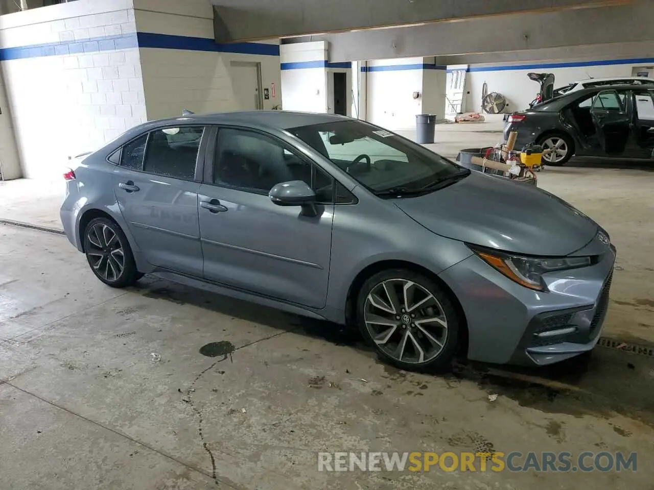 4 Photograph of a damaged car 5YFS4RCE4LP013398 TOYOTA COROLLA 2020