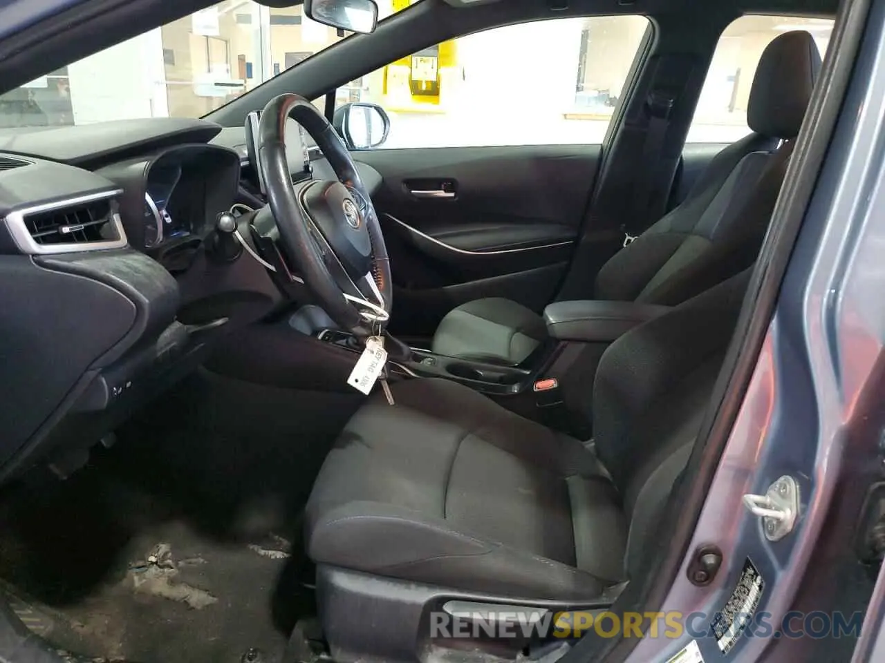 7 Photograph of a damaged car 5YFS4RCE4LP013398 TOYOTA COROLLA 2020