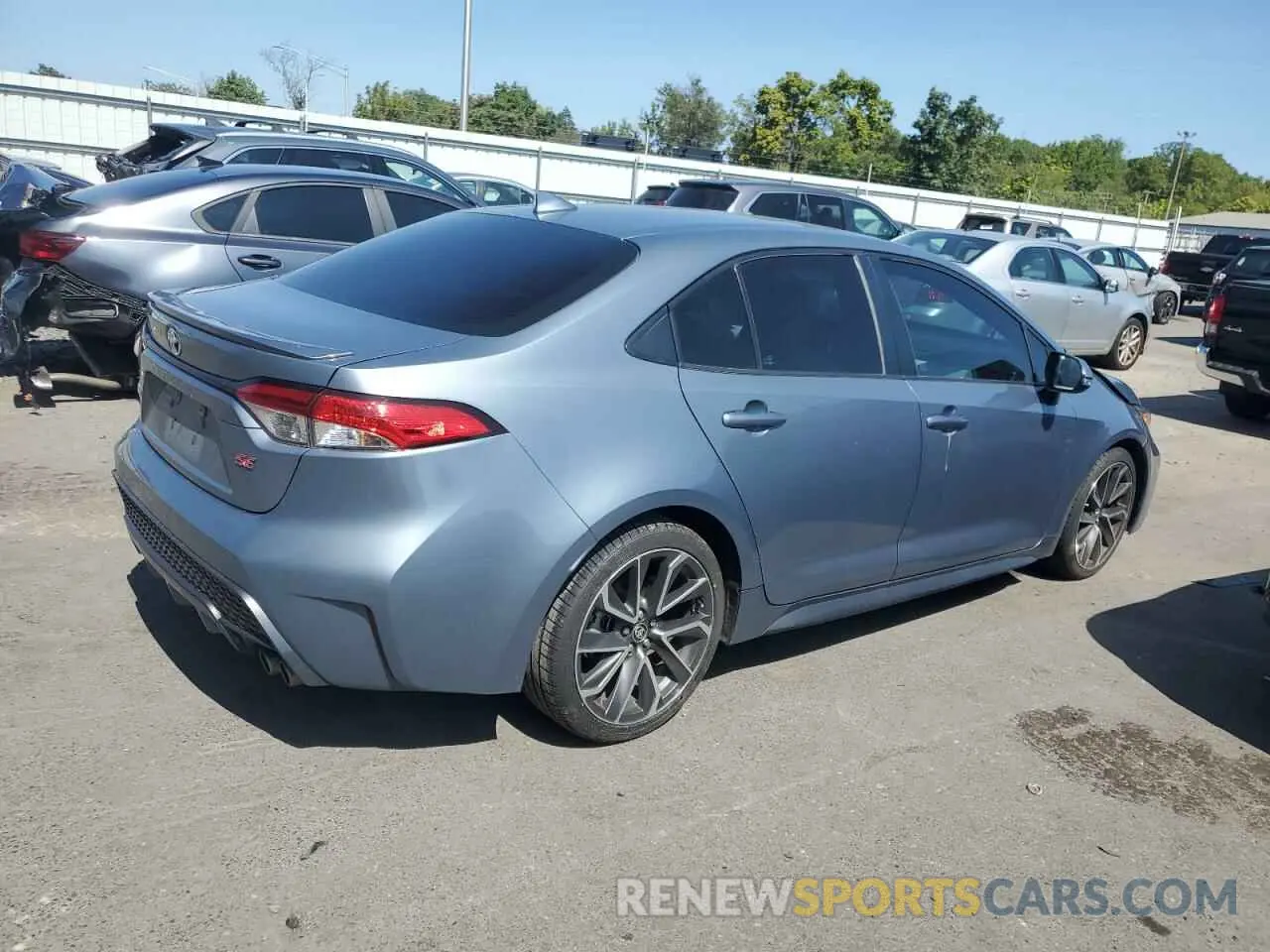 3 Photograph of a damaged car 5YFS4RCE4LP014261 TOYOTA COROLLA 2020