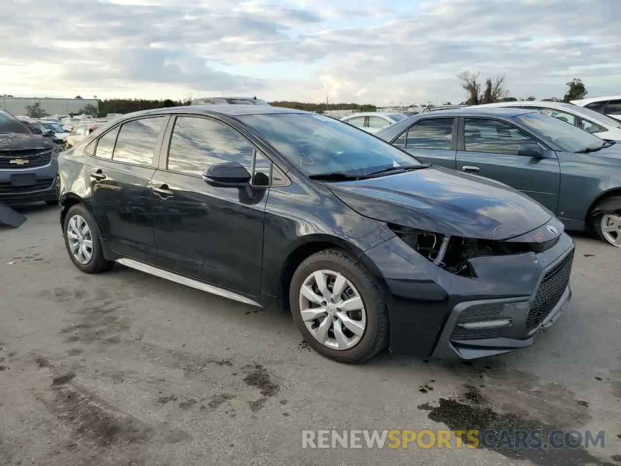 4 Photograph of a damaged car 5YFS4RCE4LP032176 TOYOTA COROLLA 2020