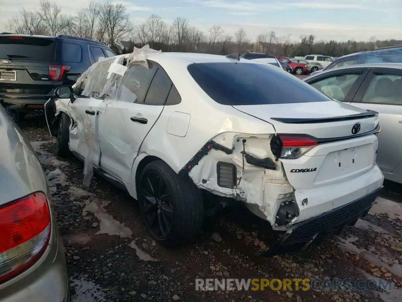 3 Photograph of a damaged car 5YFS4RCE4LP033702 TOYOTA COROLLA 2020