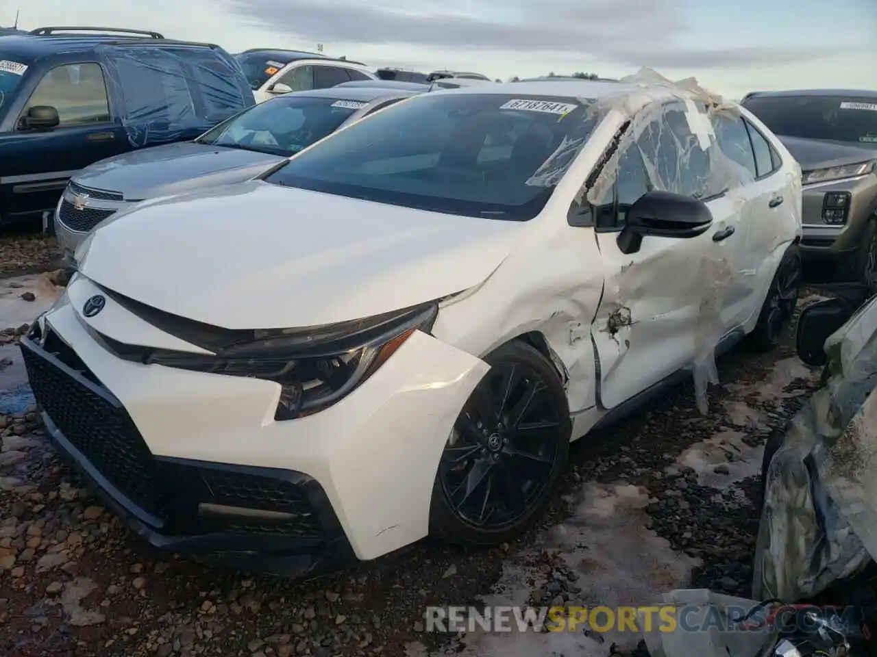 9 Photograph of a damaged car 5YFS4RCE4LP033702 TOYOTA COROLLA 2020