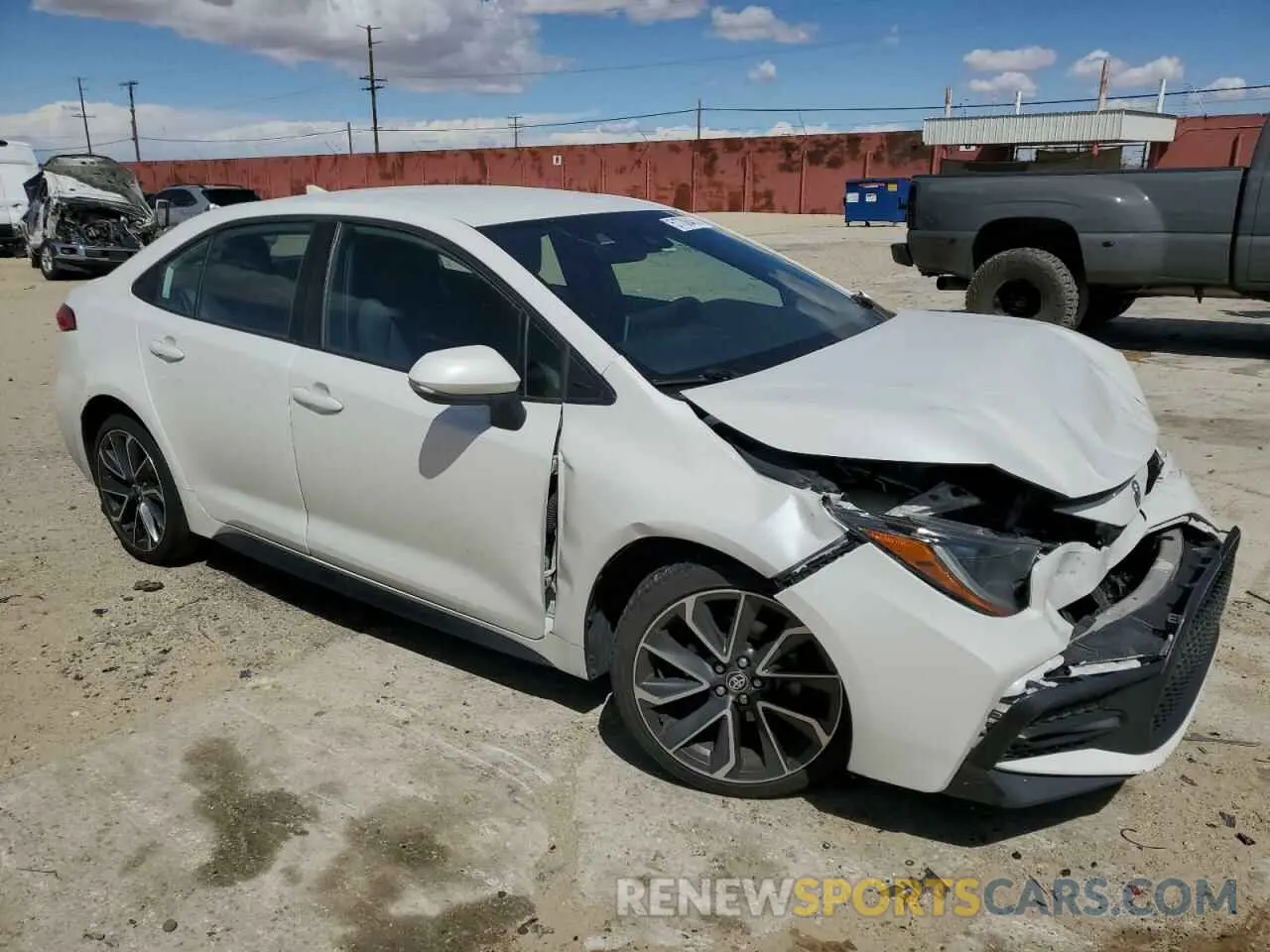 4 Photograph of a damaged car 5YFS4RCE4LP035577 TOYOTA COROLLA 2020