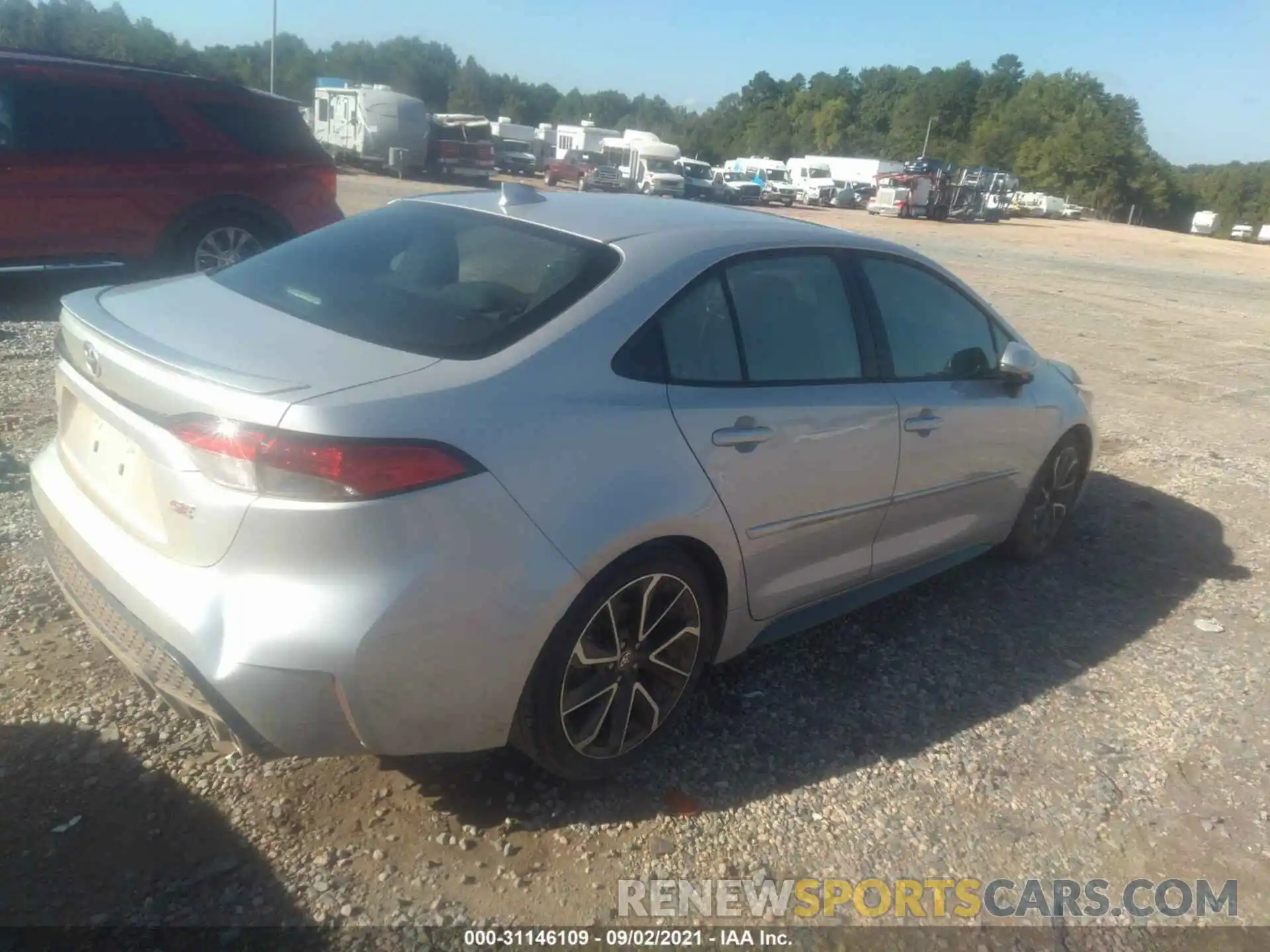 4 Photograph of a damaged car 5YFS4RCE4LP037555 TOYOTA COROLLA 2020