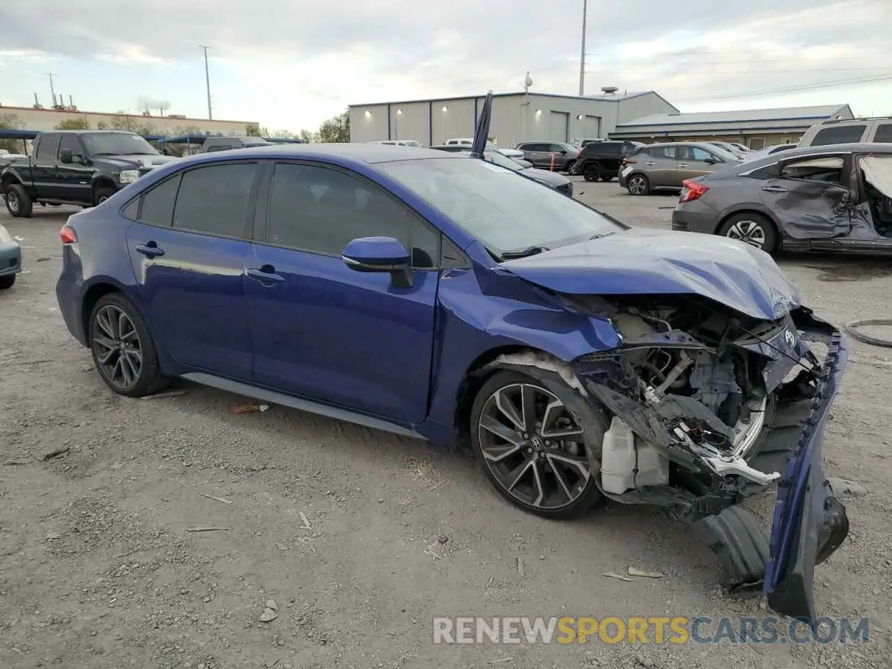 4 Photograph of a damaged car 5YFS4RCE4LP039886 TOYOTA COROLLA 2020