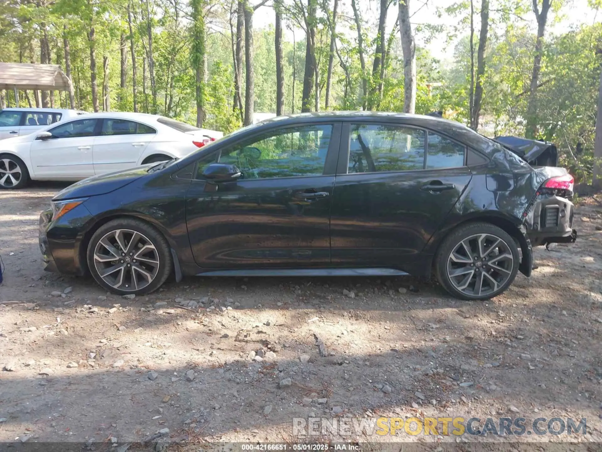 14 Photograph of a damaged car 5YFS4RCE4LP040097 TOYOTA COROLLA 2020
