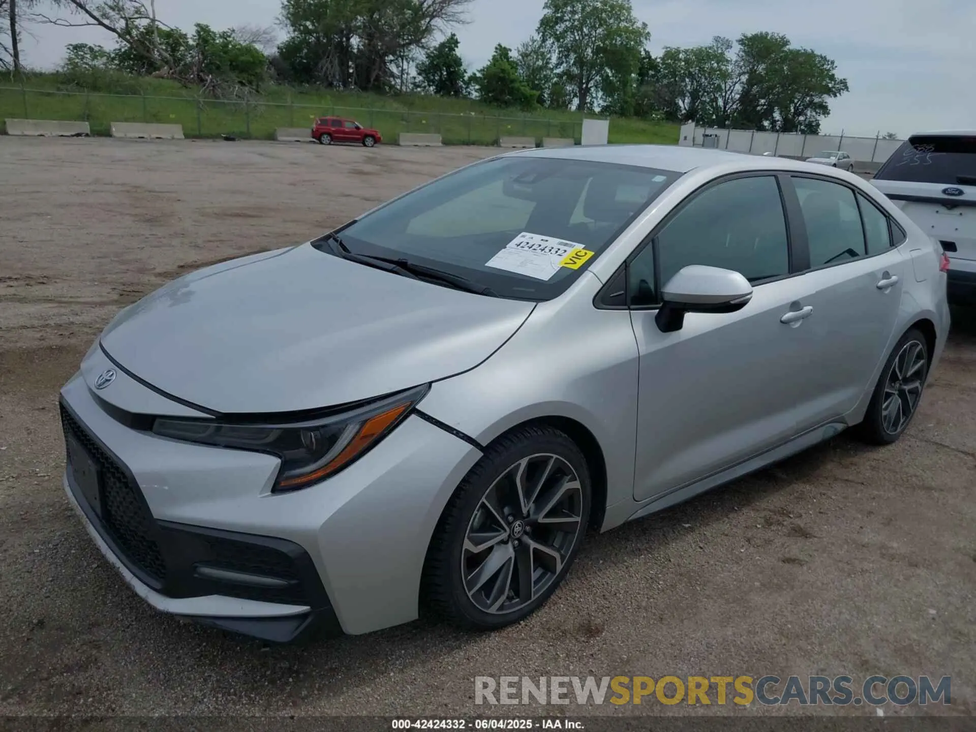 2 Photograph of a damaged car 5YFS4RCE4LP056669 TOYOTA COROLLA 2020