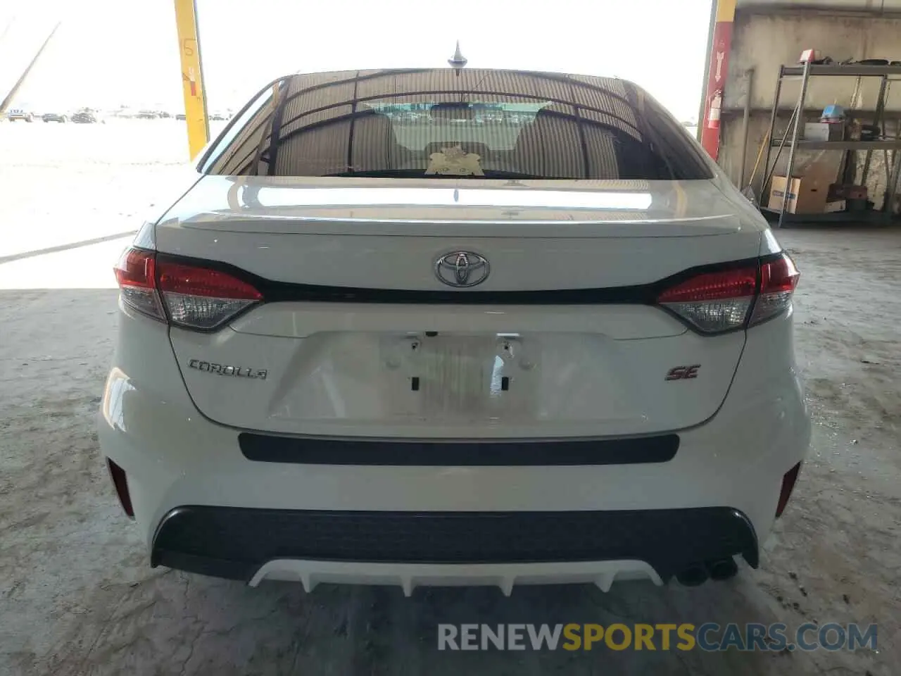 6 Photograph of a damaged car 5YFS4RCE5LP027360 TOYOTA COROLLA 2020