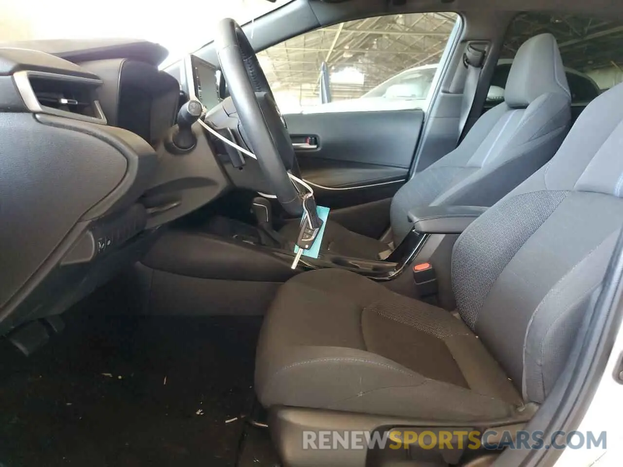 7 Photograph of a damaged car 5YFS4RCE5LP027360 TOYOTA COROLLA 2020