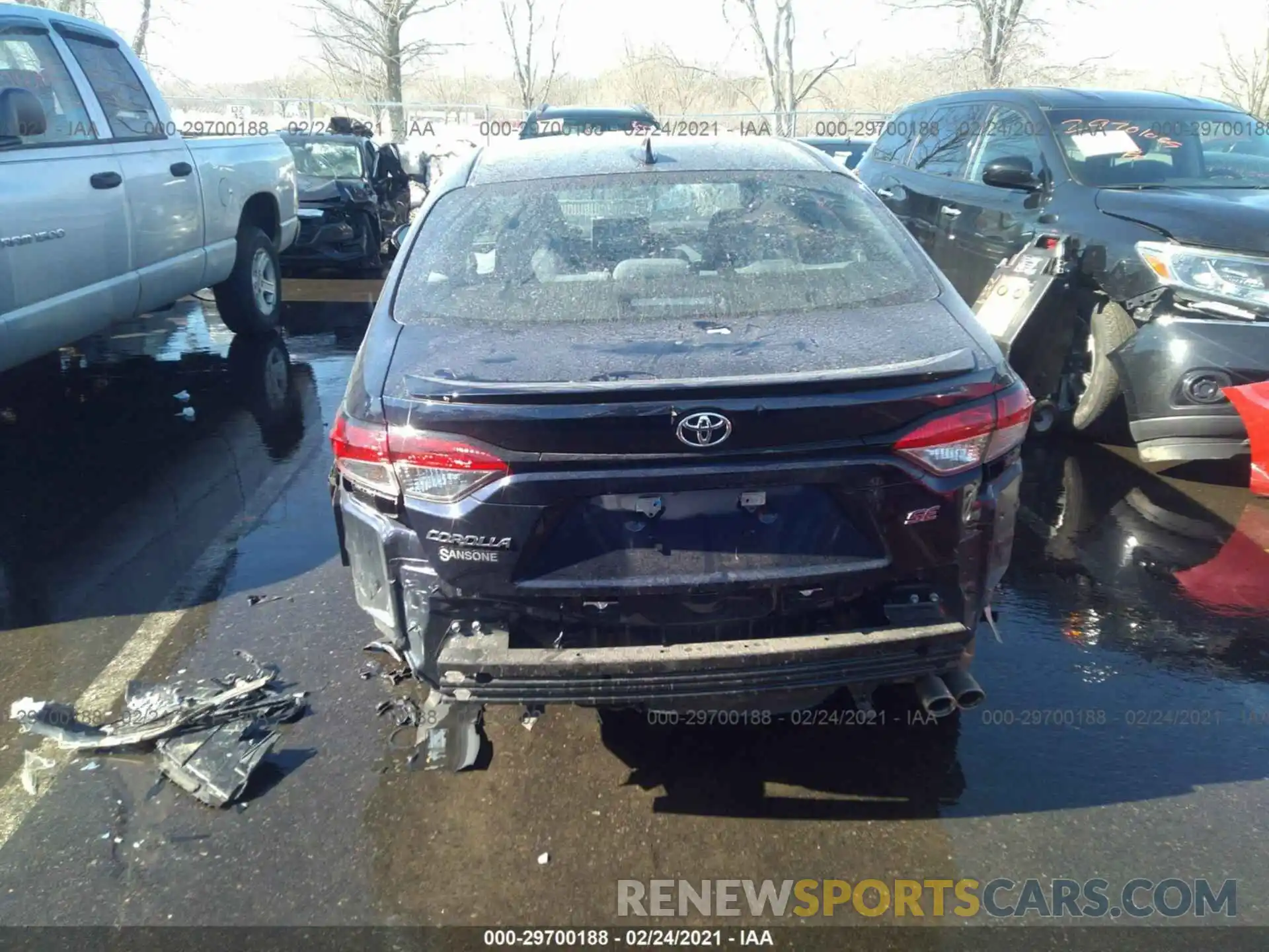 6 Photograph of a damaged car 5YFS4RCE5LP027536 TOYOTA COROLLA 2020