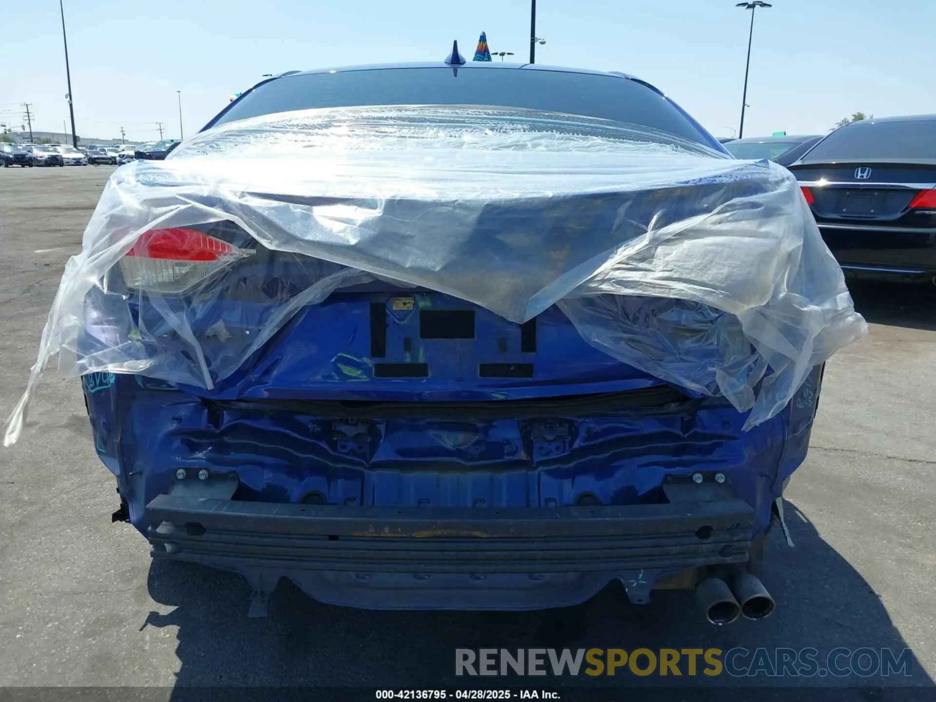17 Photograph of a damaged car 5YFS4RCE5LP030789 TOYOTA COROLLA 2020