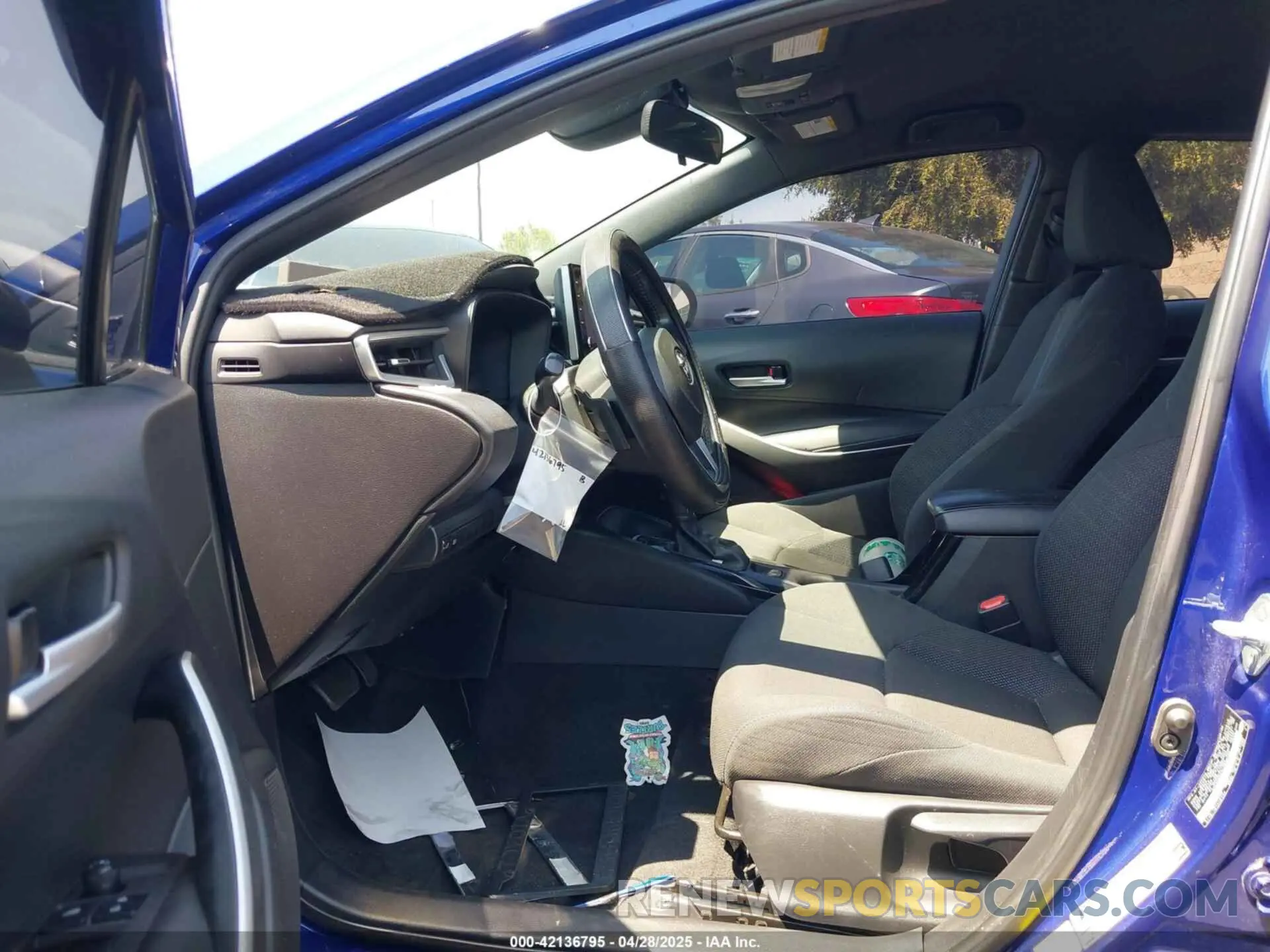 5 Photograph of a damaged car 5YFS4RCE5LP030789 TOYOTA COROLLA 2020
