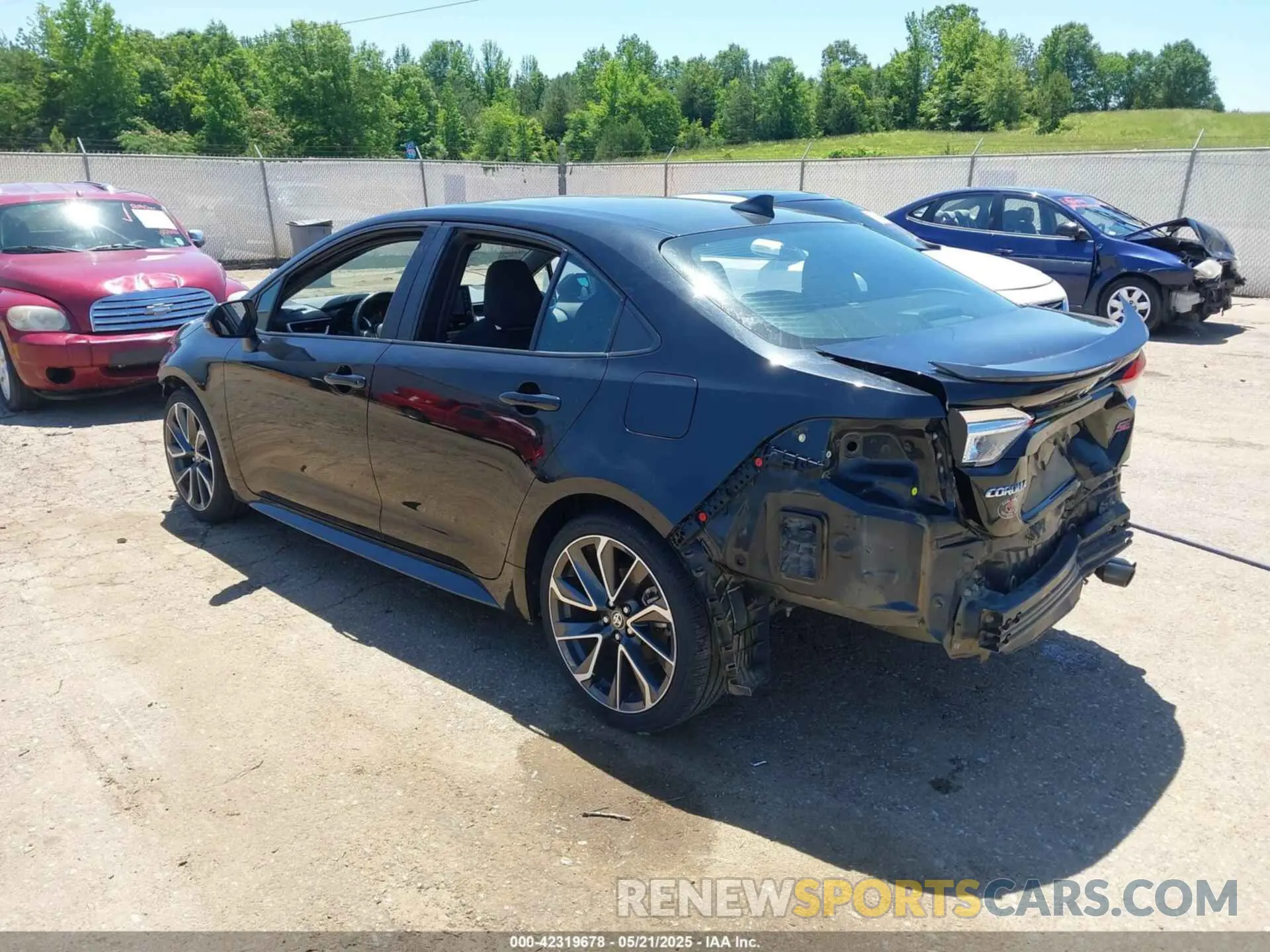 3 Photograph of a damaged car 5YFS4RCE5LP040822 TOYOTA COROLLA 2020