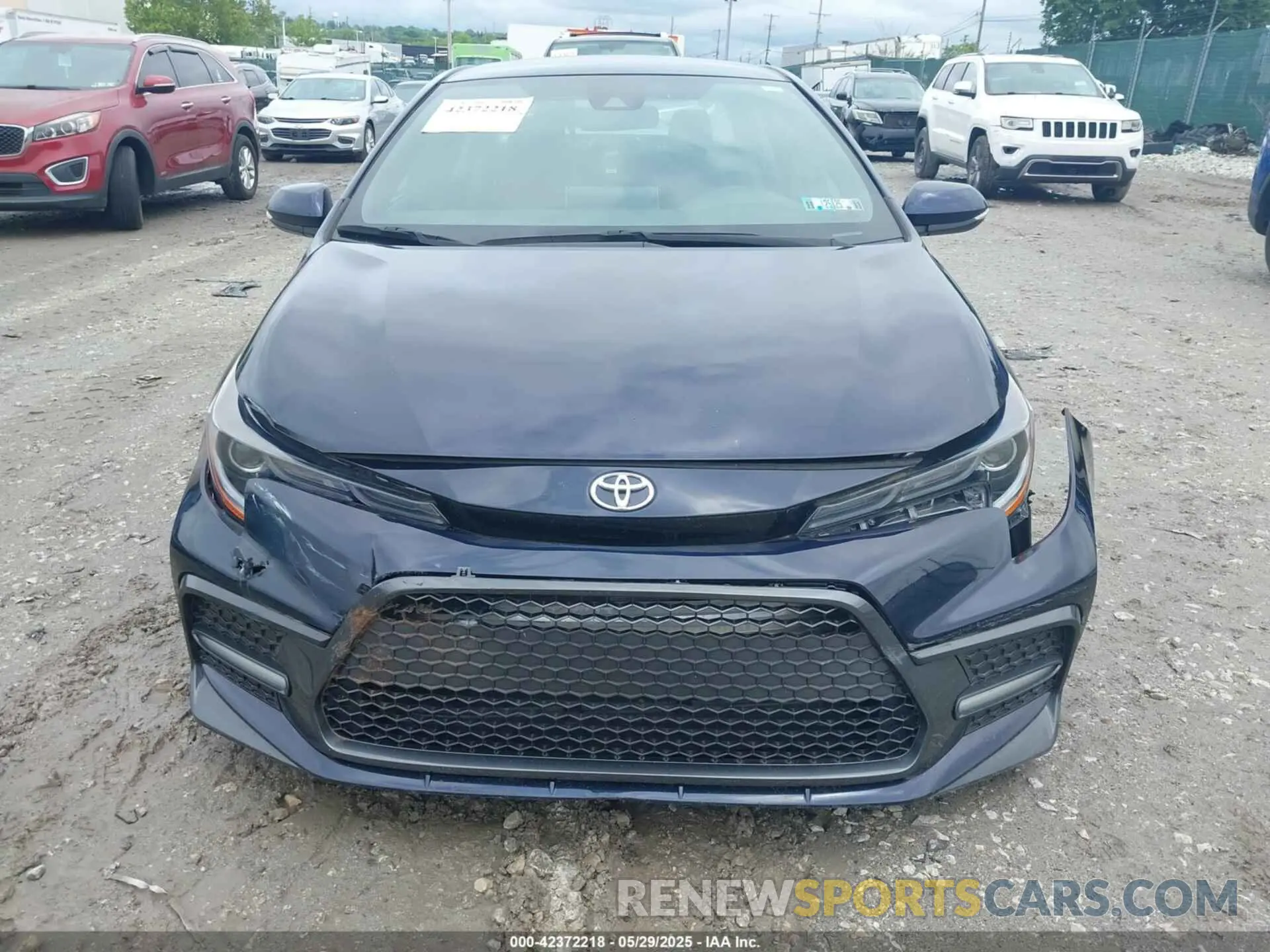11 Photograph of a damaged car 5YFS4RCE5LP044336 TOYOTA COROLLA 2020