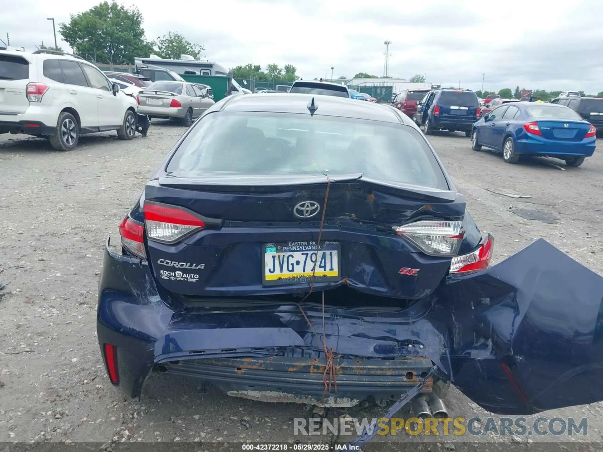 15 Photograph of a damaged car 5YFS4RCE5LP044336 TOYOTA COROLLA 2020