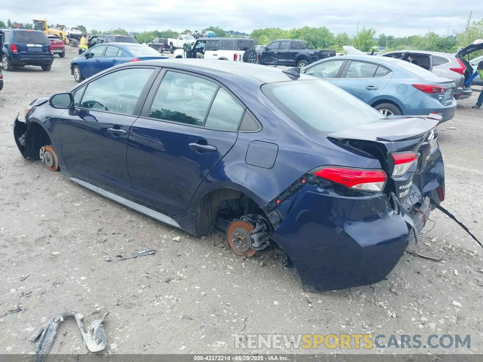 3 Photograph of a damaged car 5YFS4RCE5LP044336 TOYOTA COROLLA 2020