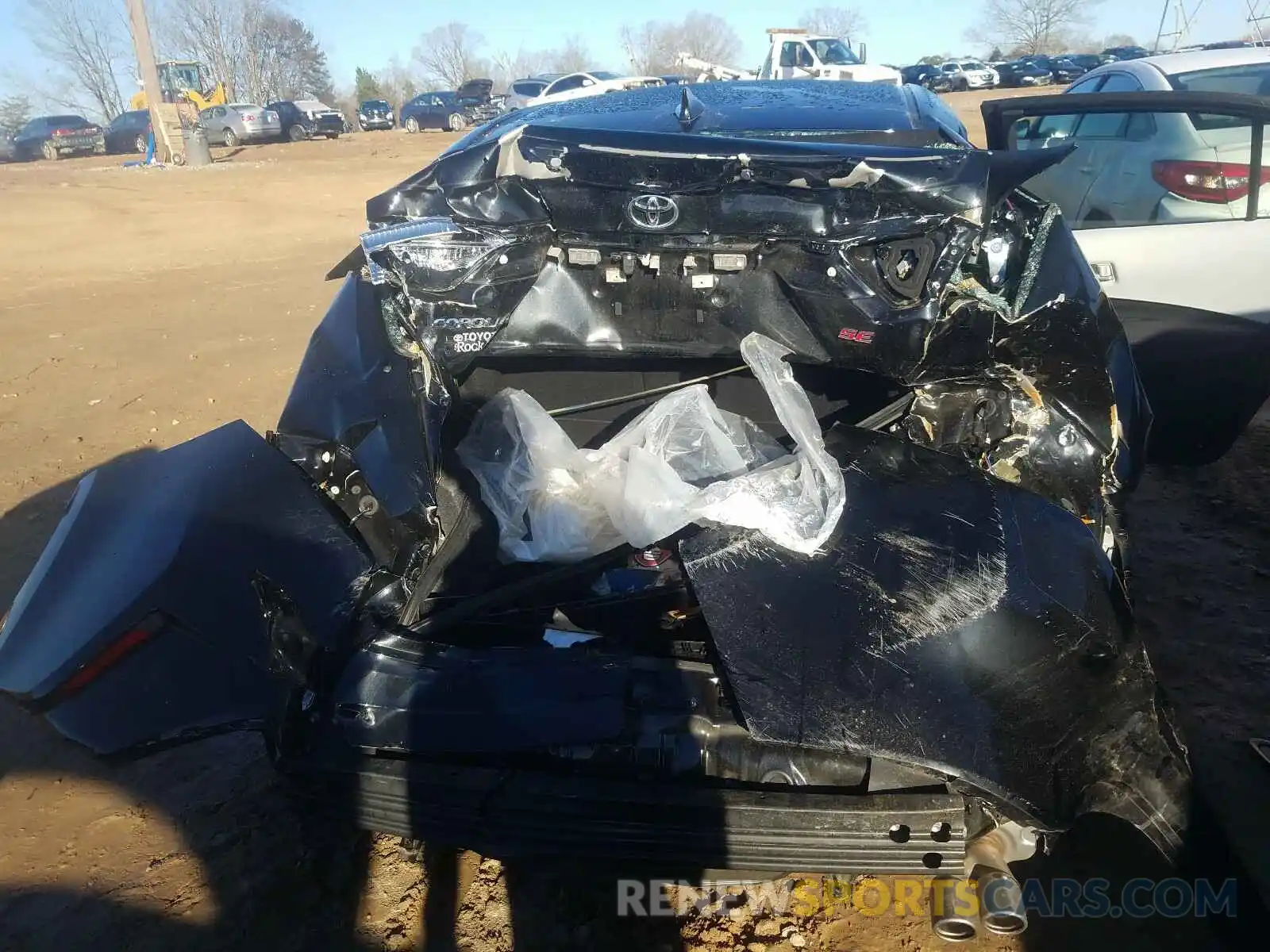 9 Photograph of a damaged car 5YFS4RCE5LP048855 TOYOTA COROLLA 2020