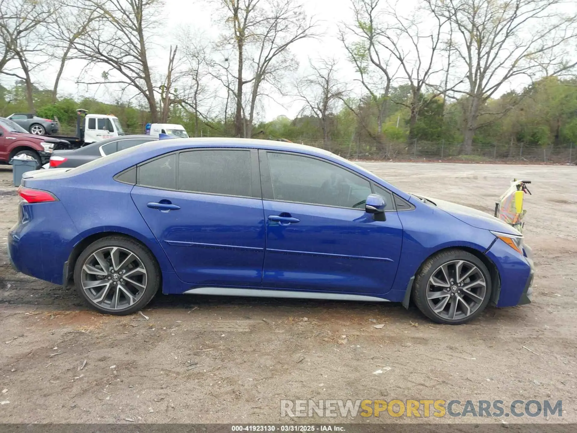13 Photograph of a damaged car 5YFS4RCE5LP049486 TOYOTA COROLLA 2020