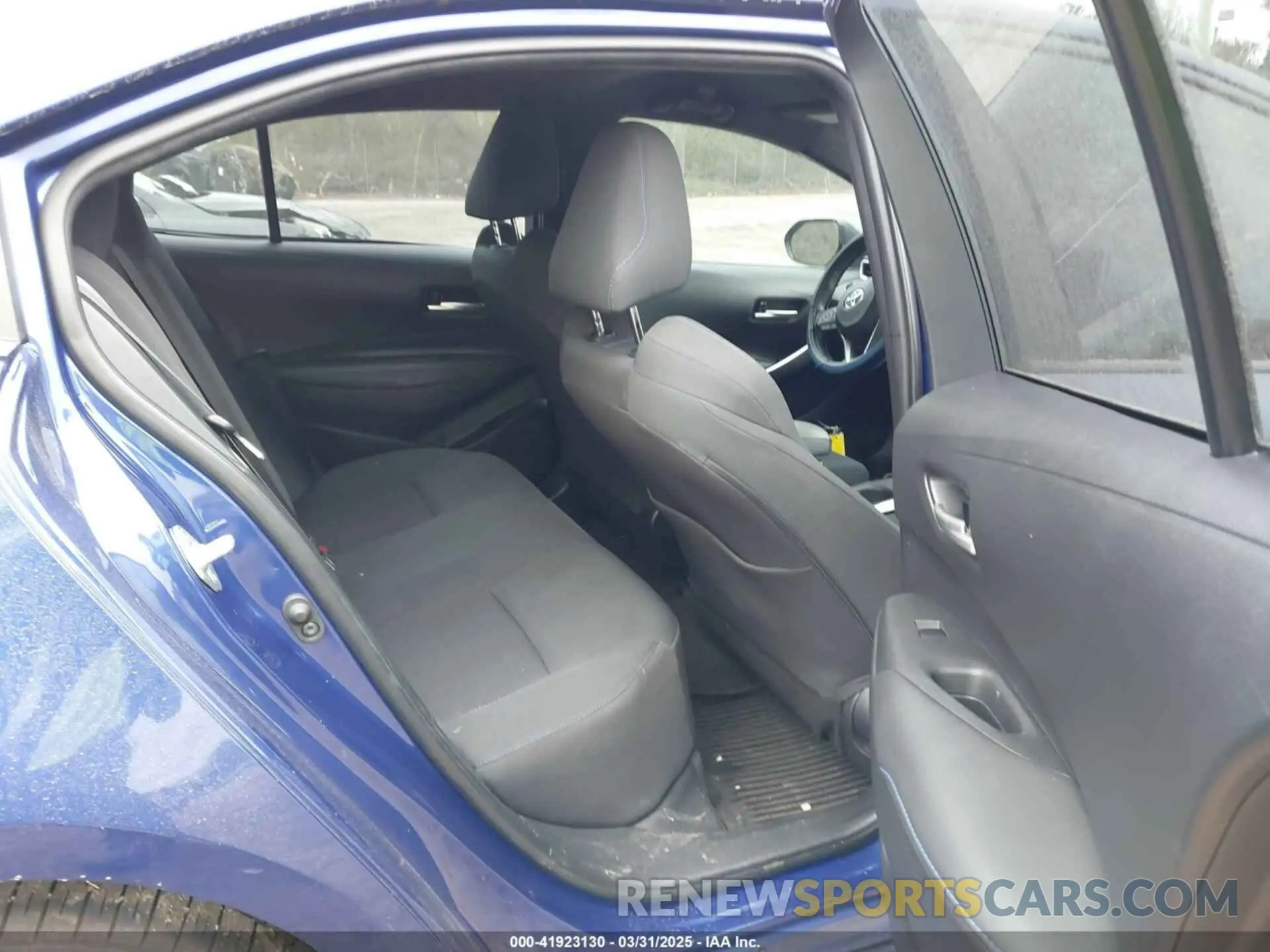 8 Photograph of a damaged car 5YFS4RCE5LP049486 TOYOTA COROLLA 2020