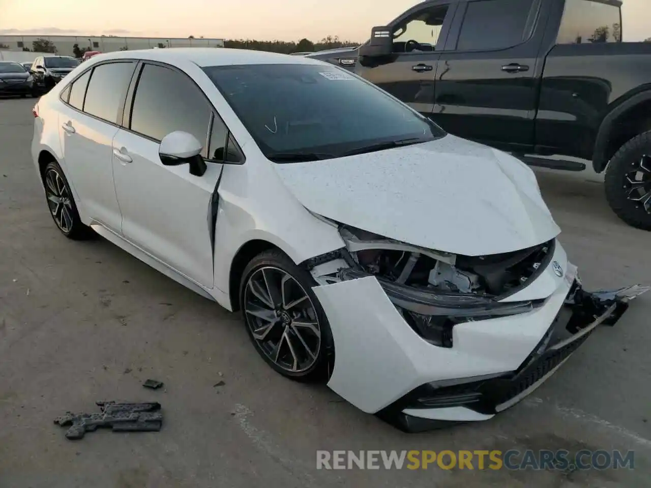 1 Photograph of a damaged car 5YFS4RCE5LP052131 TOYOTA COROLLA 2020