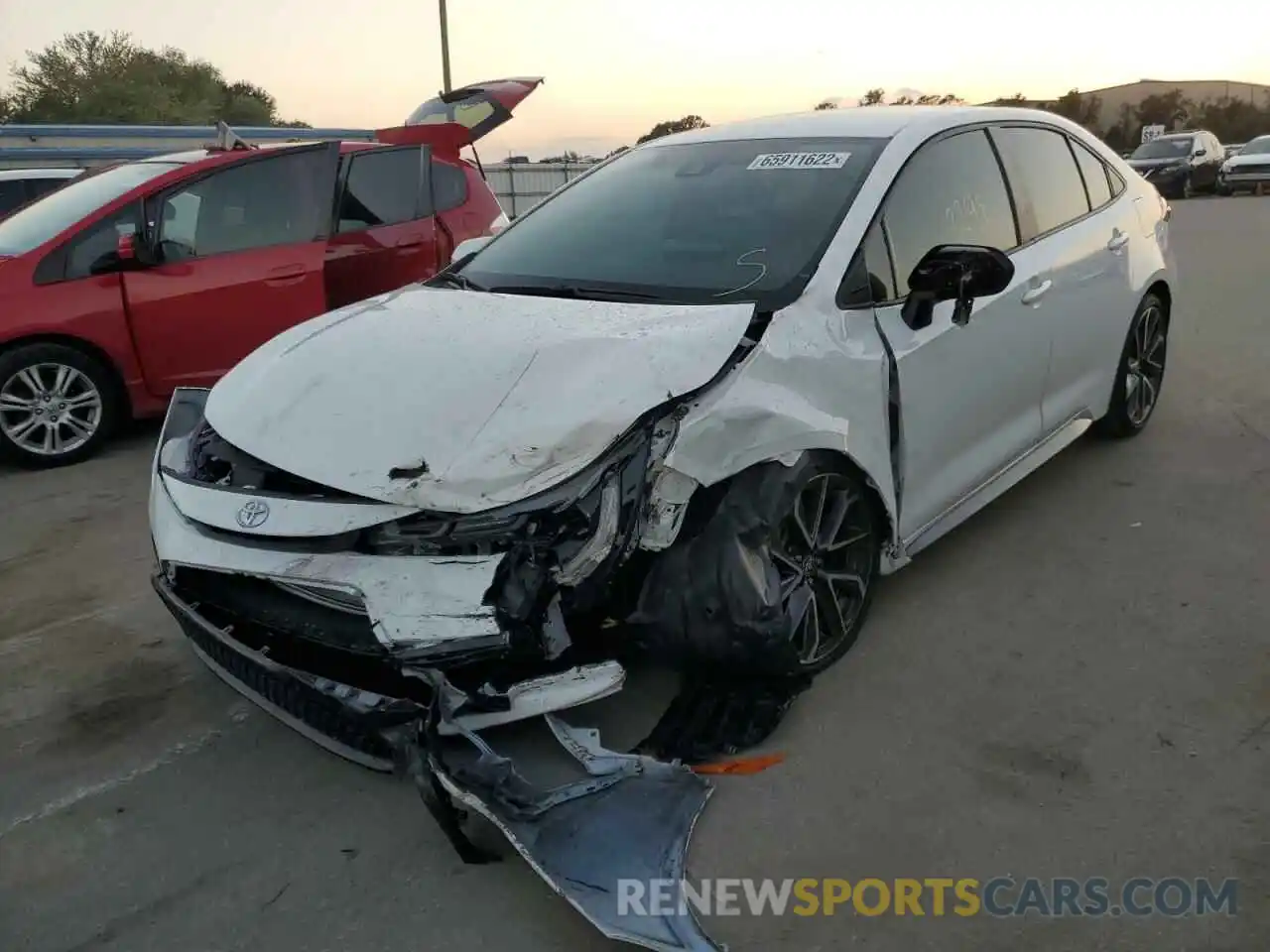 2 Photograph of a damaged car 5YFS4RCE5LP052131 TOYOTA COROLLA 2020