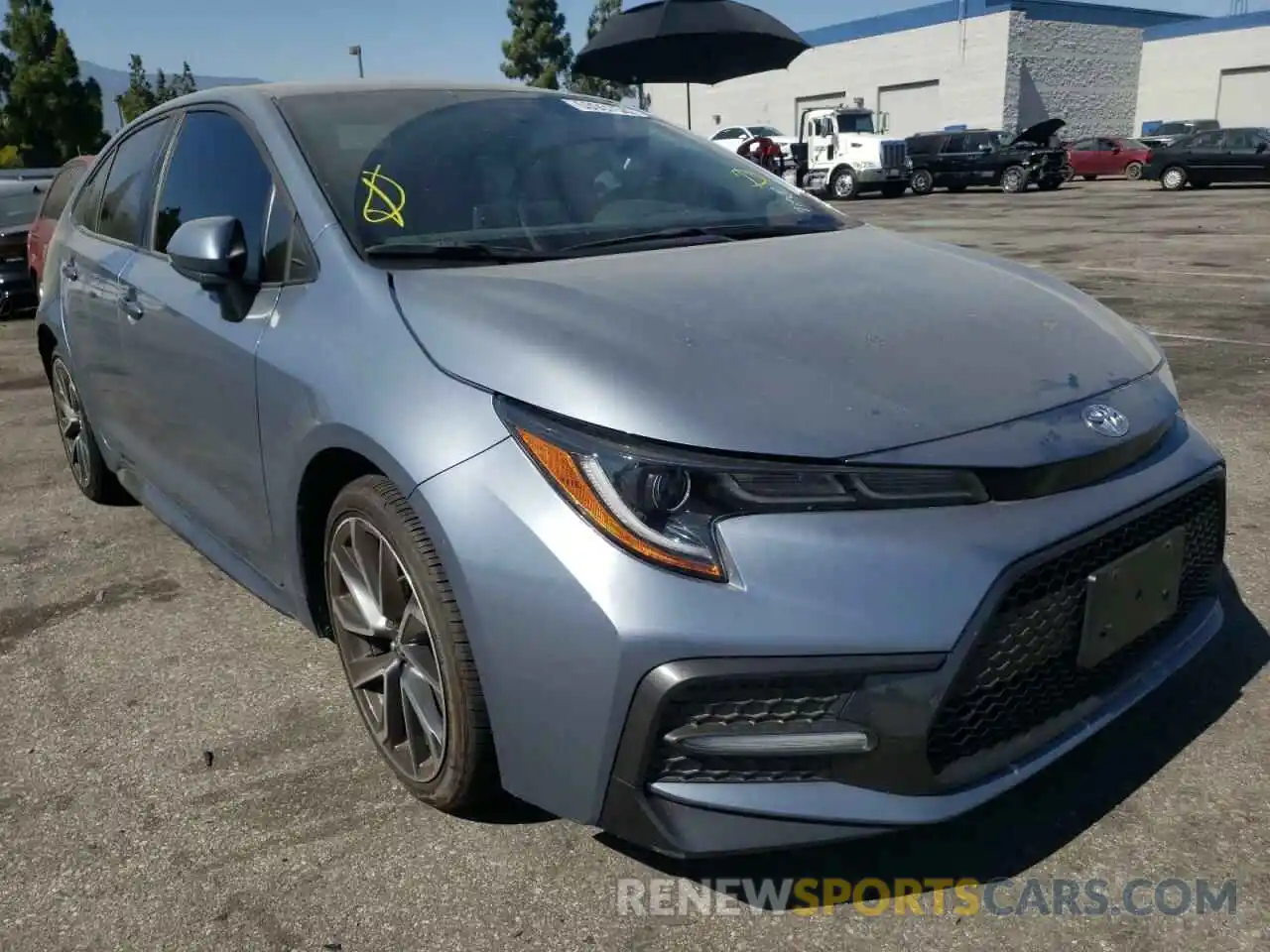 1 Photograph of a damaged car 5YFS4RCE5LP052873 TOYOTA COROLLA 2020