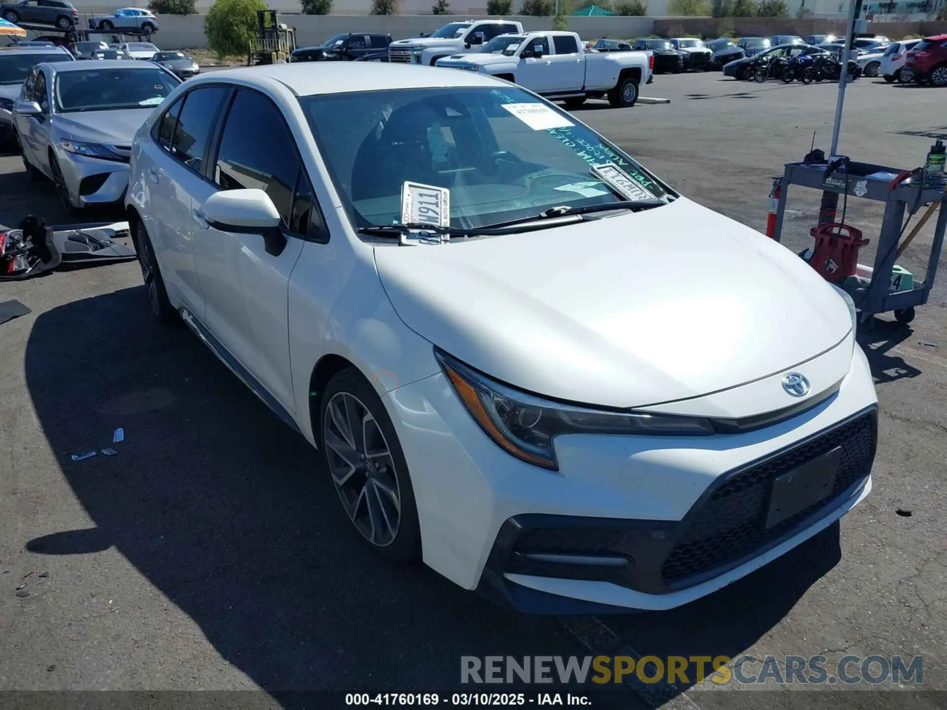 1 Photograph of a damaged car 5YFS4RCE5LP053800 TOYOTA COROLLA 2020