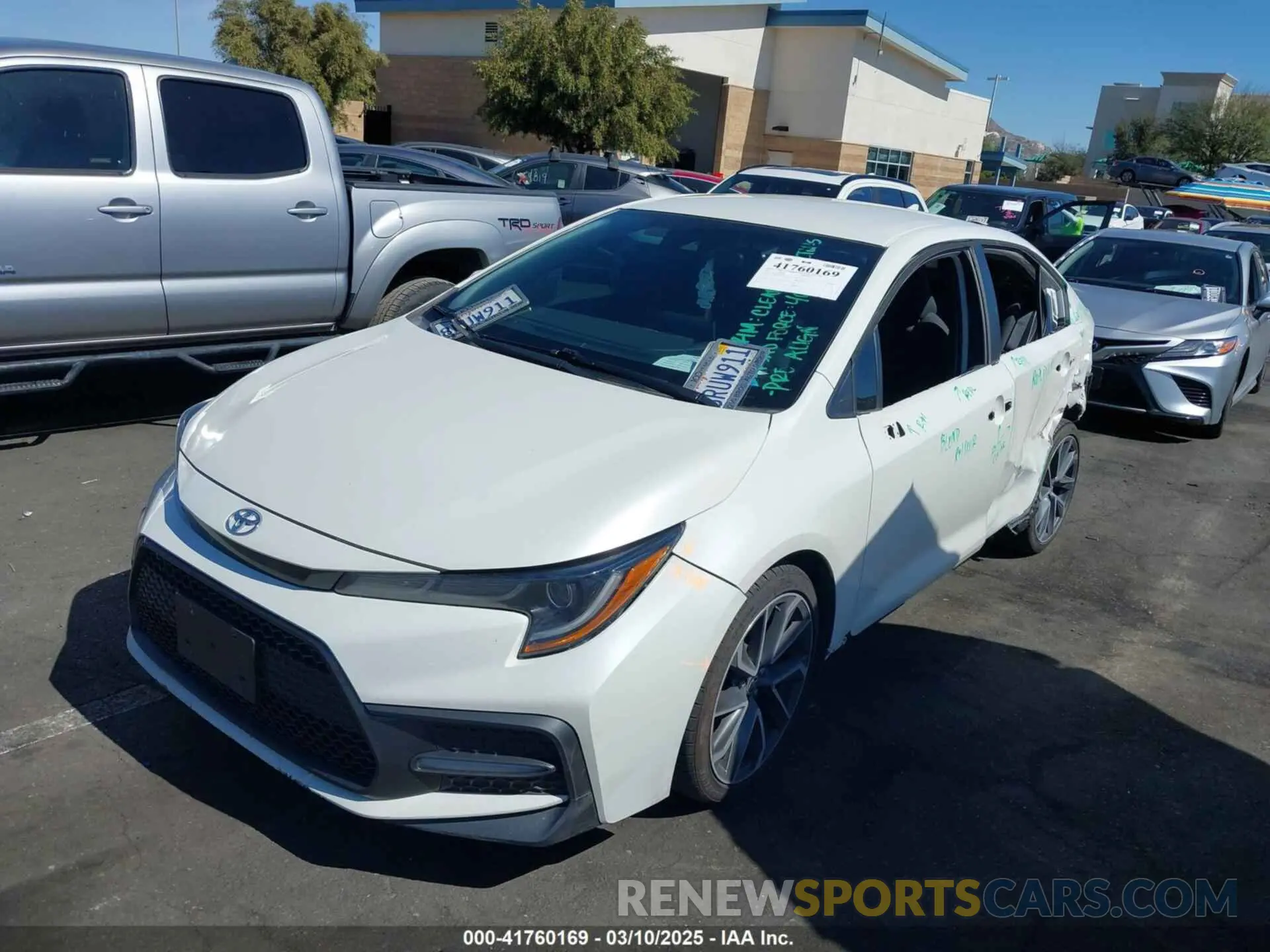 2 Photograph of a damaged car 5YFS4RCE5LP053800 TOYOTA COROLLA 2020