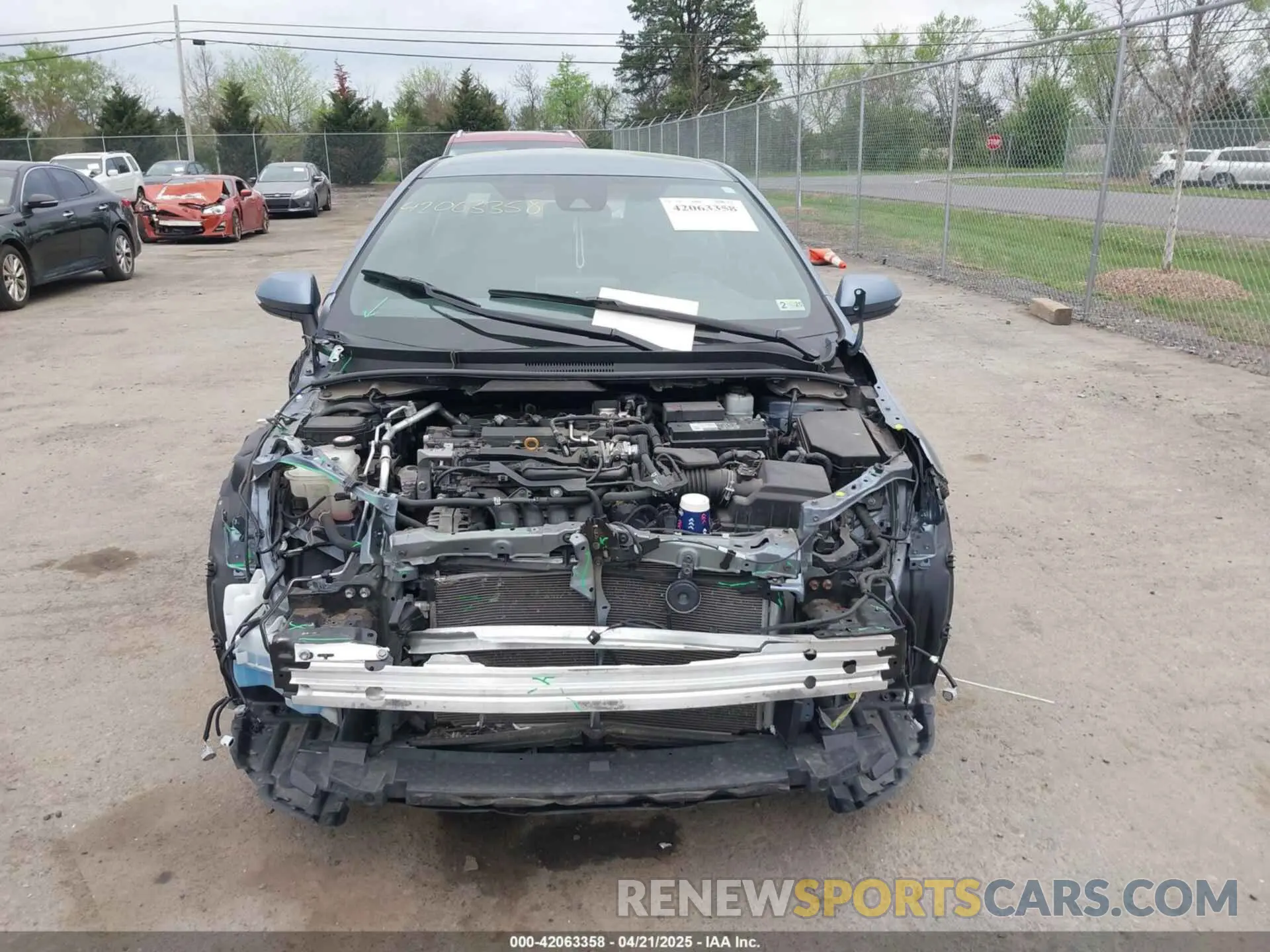 12 Photograph of a damaged car 5YFS4RCE5LP056583 TOYOTA COROLLA 2020