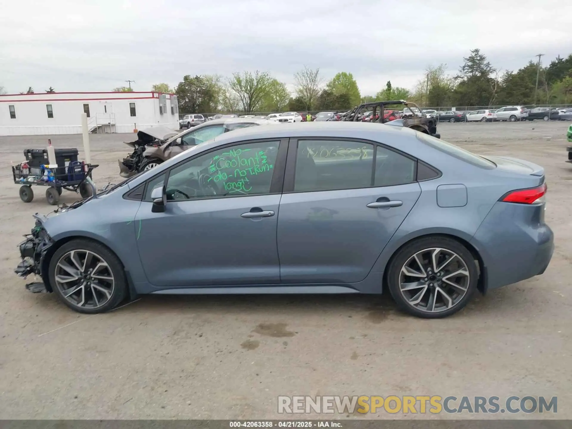 14 Photograph of a damaged car 5YFS4RCE5LP056583 TOYOTA COROLLA 2020