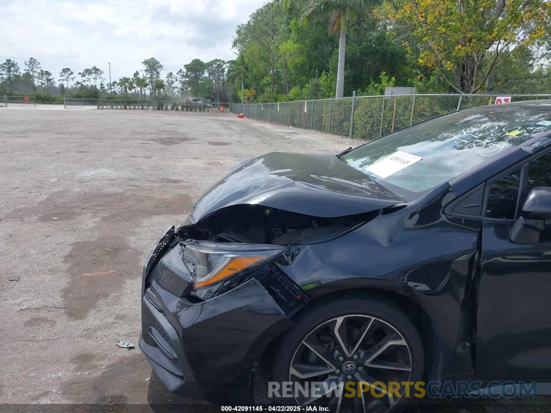 6 Photograph of a damaged car 5YFS4RCE6LP008655 TOYOTA COROLLA 2020