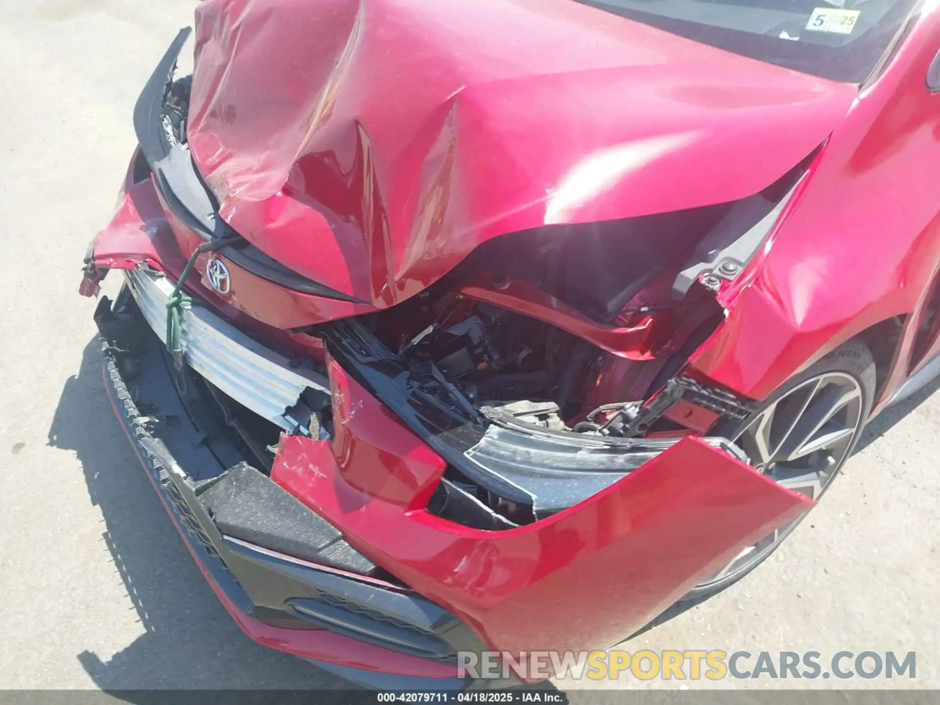 6 Photograph of a damaged car 5YFS4RCE6LP016741 TOYOTA COROLLA 2020