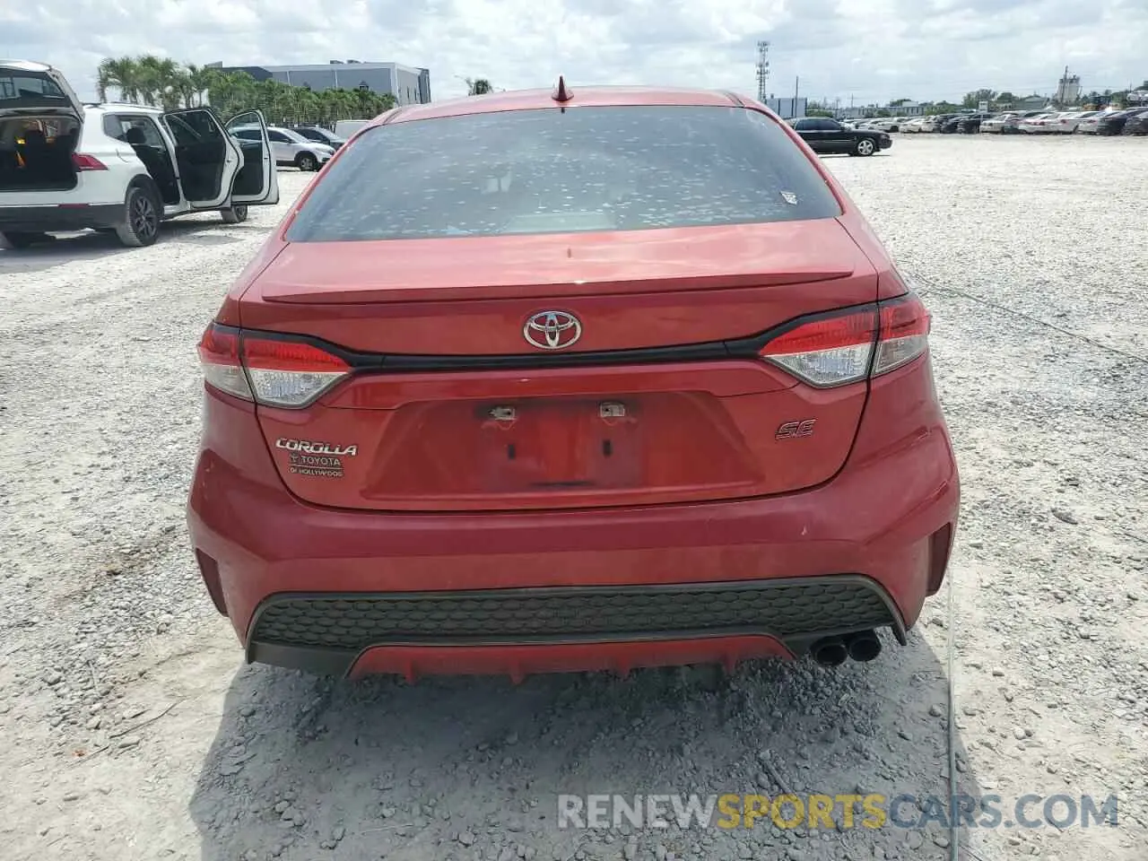 6 Photograph of a damaged car 5YFS4RCE6LP022667 TOYOTA COROLLA 2020
