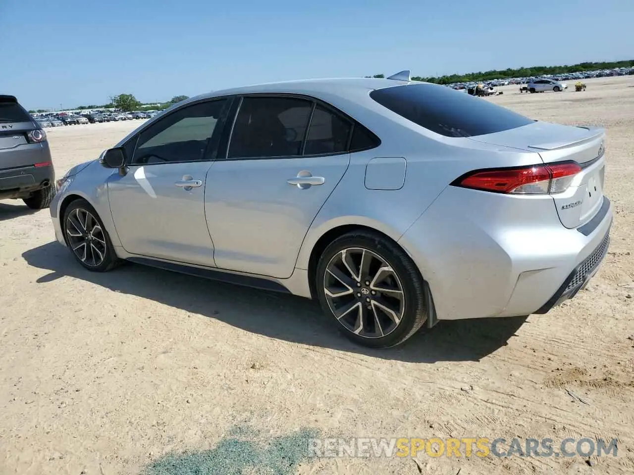 2 Photograph of a damaged car 5YFS4RCE6LP024676 TOYOTA COROLLA 2020
