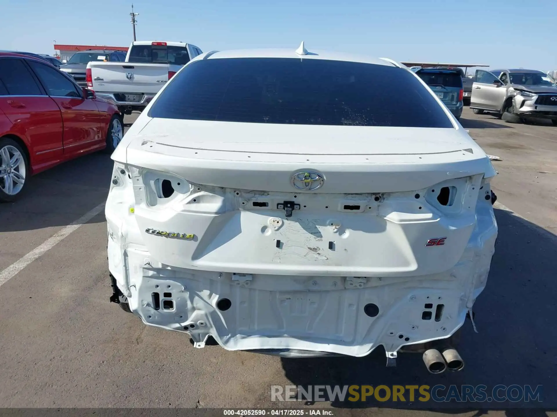 6 Photograph of a damaged car 5YFS4RCE6LP028145 TOYOTA COROLLA 2020