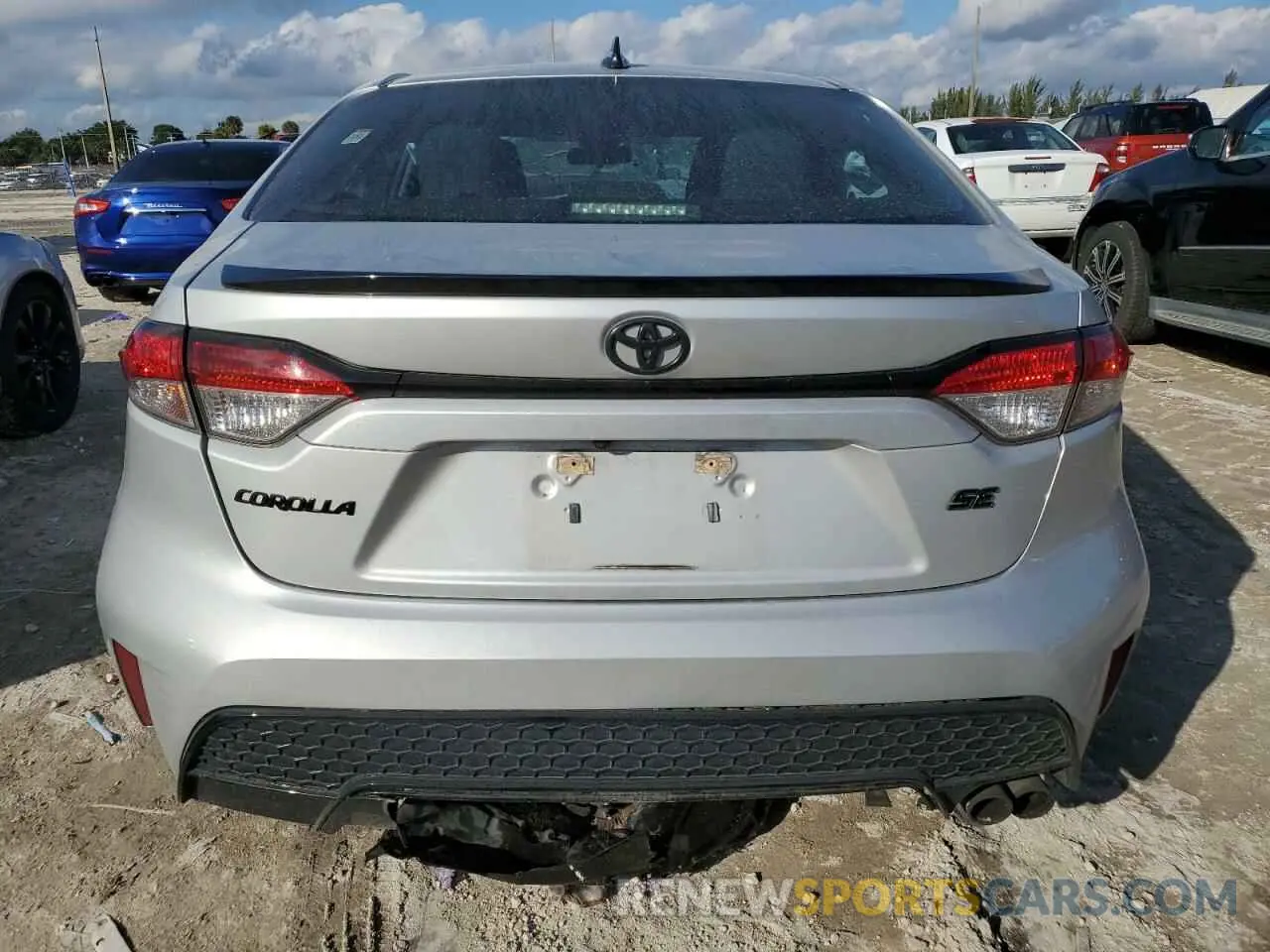 6 Photograph of a damaged car 5YFS4RCE6LP030154 TOYOTA COROLLA 2020