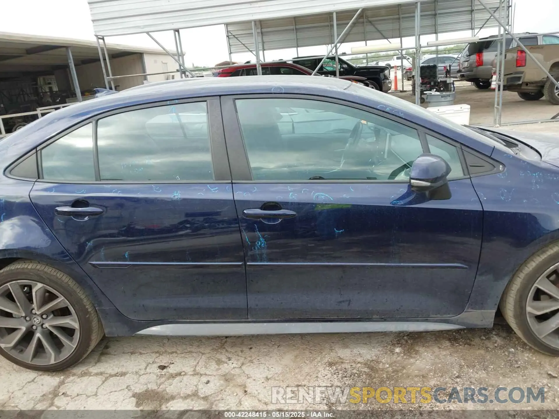 13 Photograph of a damaged car 5YFS4RCE6LP040831 TOYOTA COROLLA 2020