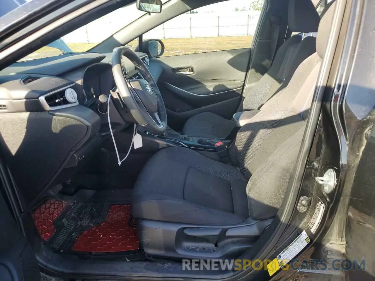 7 Photograph of a damaged car 5YFS4RCE6LP049075 TOYOTA COROLLA 2020
