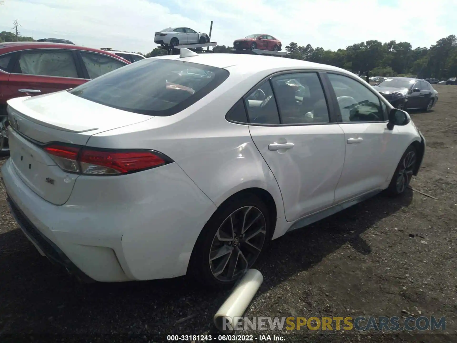 4 Photograph of a damaged car 5YFS4RCE6LP051179 TOYOTA COROLLA 2020