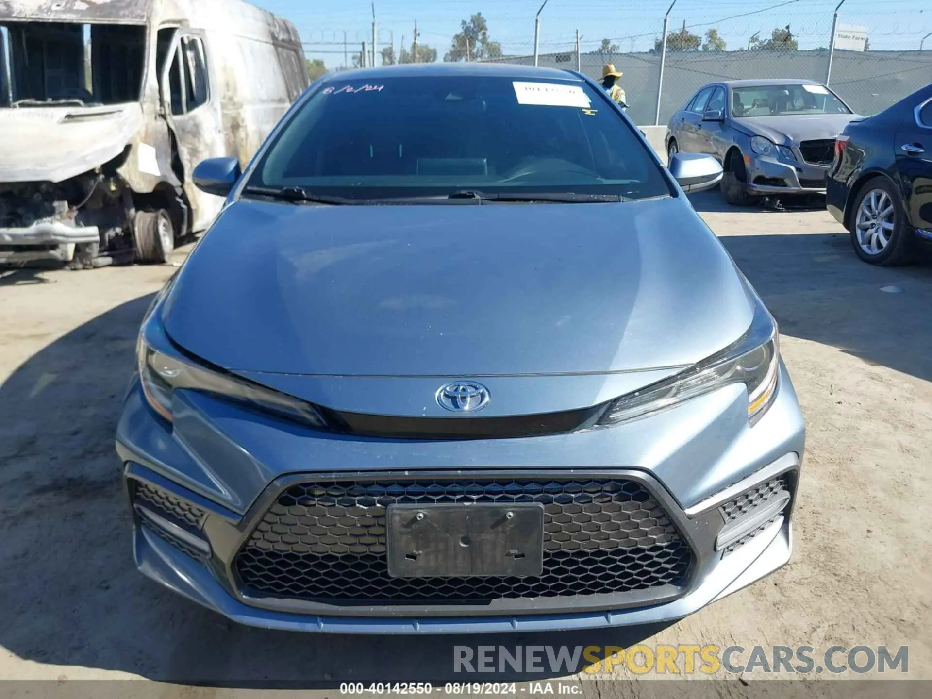 13 Photograph of a damaged car 5YFS4RCE6LP055894 TOYOTA COROLLA 2020