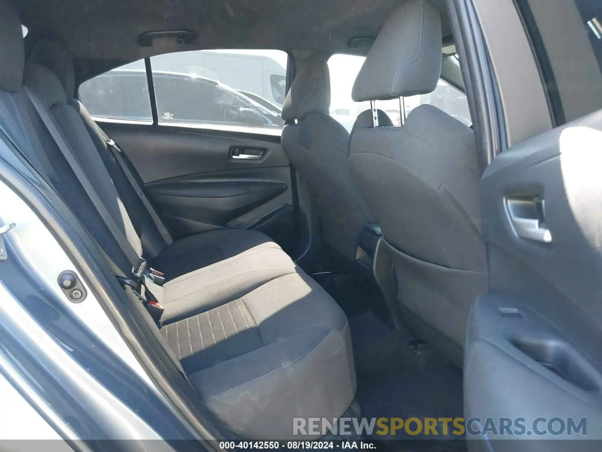 8 Photograph of a damaged car 5YFS4RCE6LP055894 TOYOTA COROLLA 2020