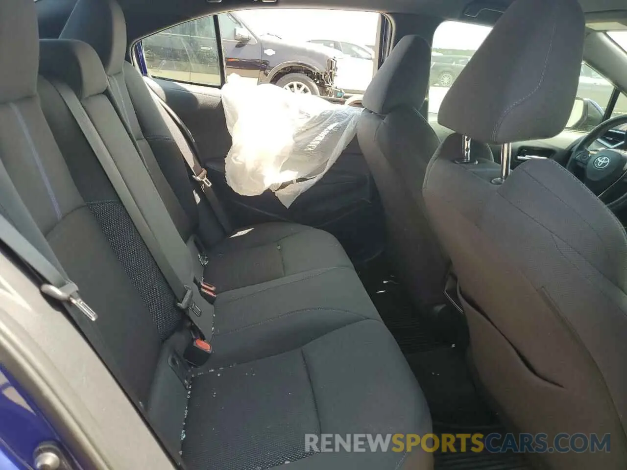 10 Photograph of a damaged car 5YFS4RCE7LP009538 TOYOTA COROLLA 2020
