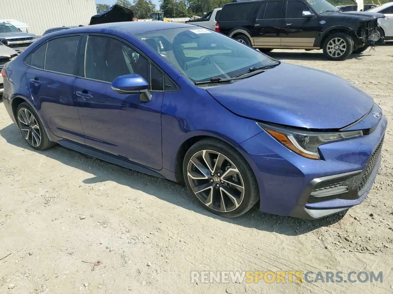 4 Photograph of a damaged car 5YFS4RCE7LP009538 TOYOTA COROLLA 2020