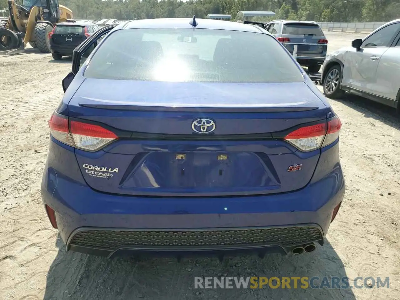 6 Photograph of a damaged car 5YFS4RCE7LP009538 TOYOTA COROLLA 2020