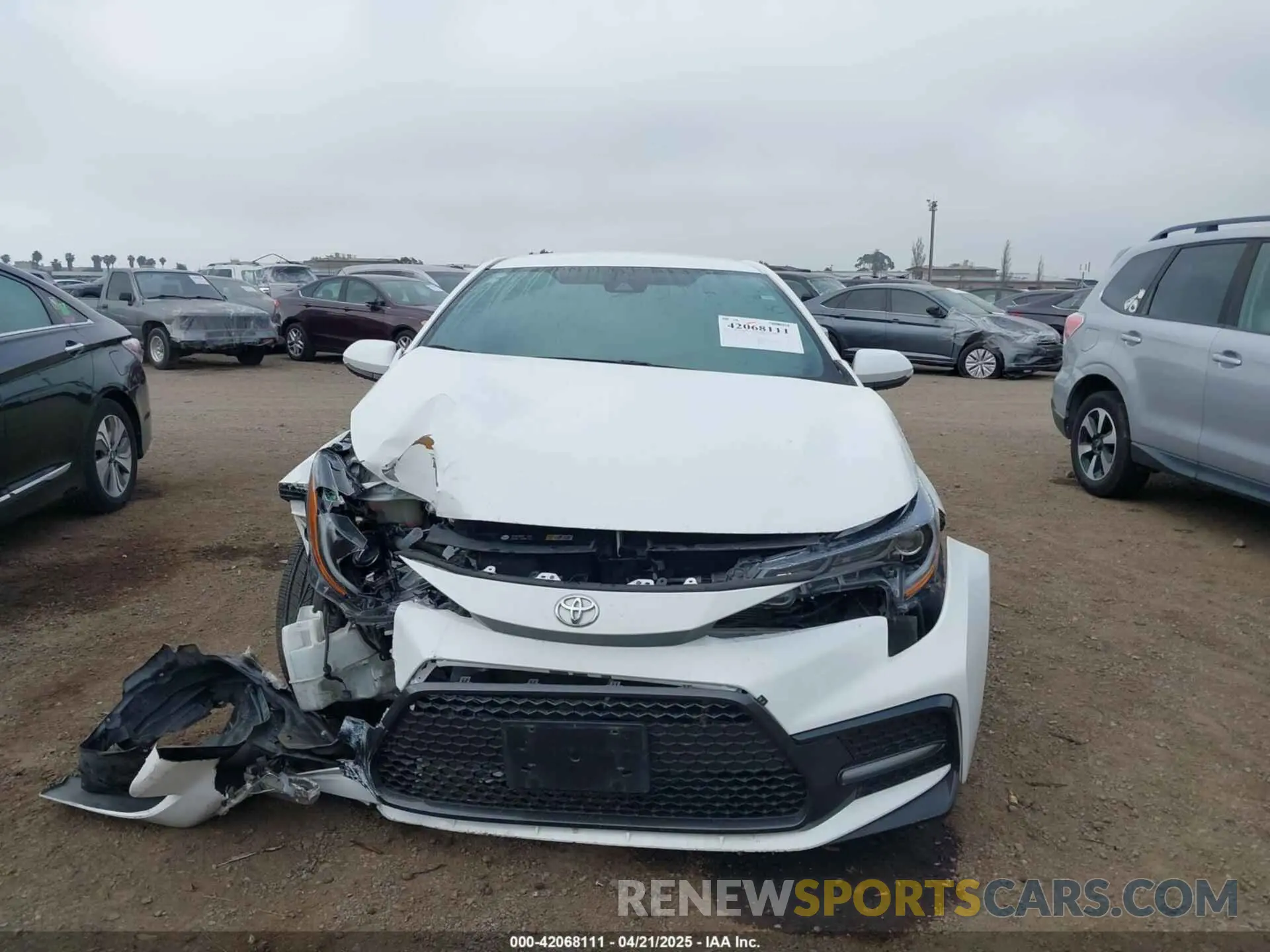 12 Photograph of a damaged car 5YFS4RCE7LP013783 TOYOTA COROLLA 2020