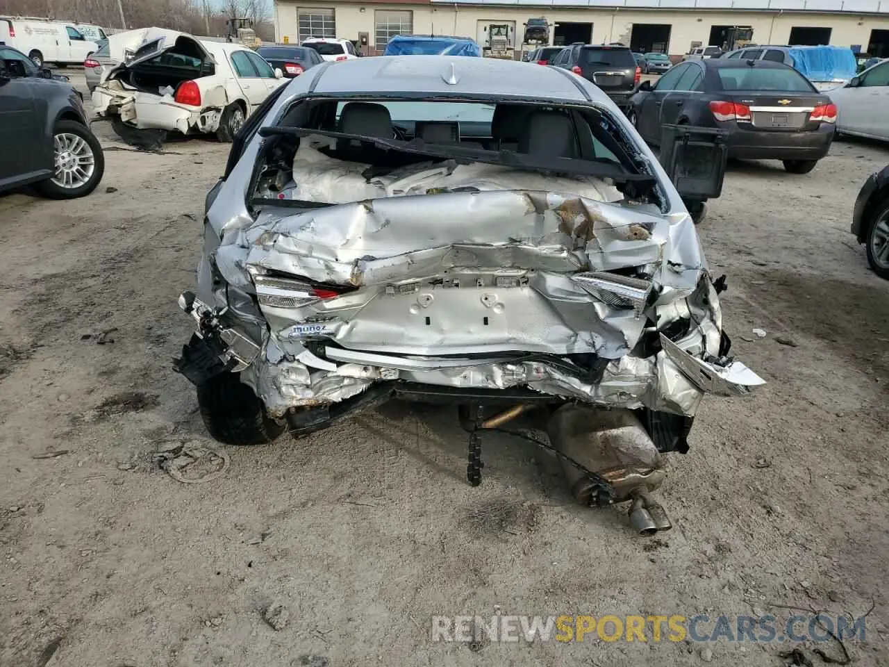 6 Photograph of a damaged car 5YFS4RCE7LP023990 TOYOTA COROLLA 2020